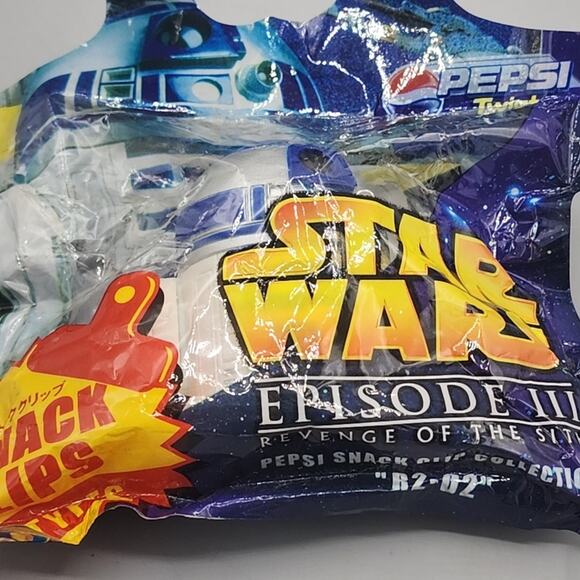 Star Wars 2 Piece Snack Clip Set Pepsi Japan Giveaway New 2005 Chewbacca & R2D2 - Picture 3 of 10